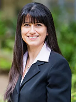  Elham Khanafshar 